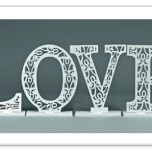 Ξύλινο Διακοσμητικό LOVE Με Τέσσερα Σκαλιστά Γράμματα